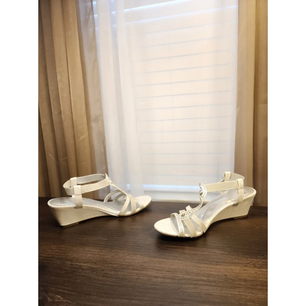 Jones New York Denise Embellished Rhinestones Wedge Sandals 9.5 M Gray Silver